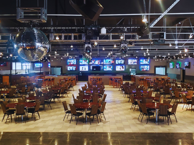 Charlie's bar and shop grill